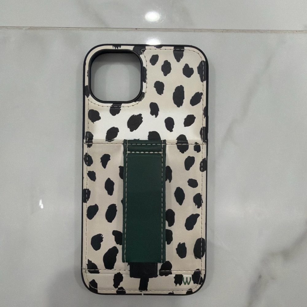 Elegant Black and White Phone Case with Green Strap iPhone 13/14